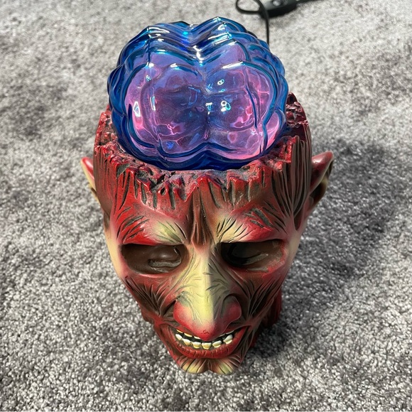 Lobotomy Electra Plasma Lamp Zombie Head LumiSource Inc. Works Perfectly - Picture 7 of 12
